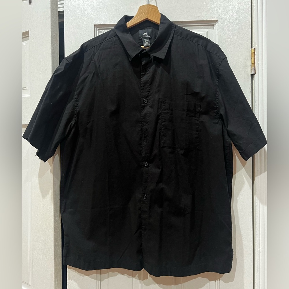 H&M 2 cotton botton downs w/ short sleeves